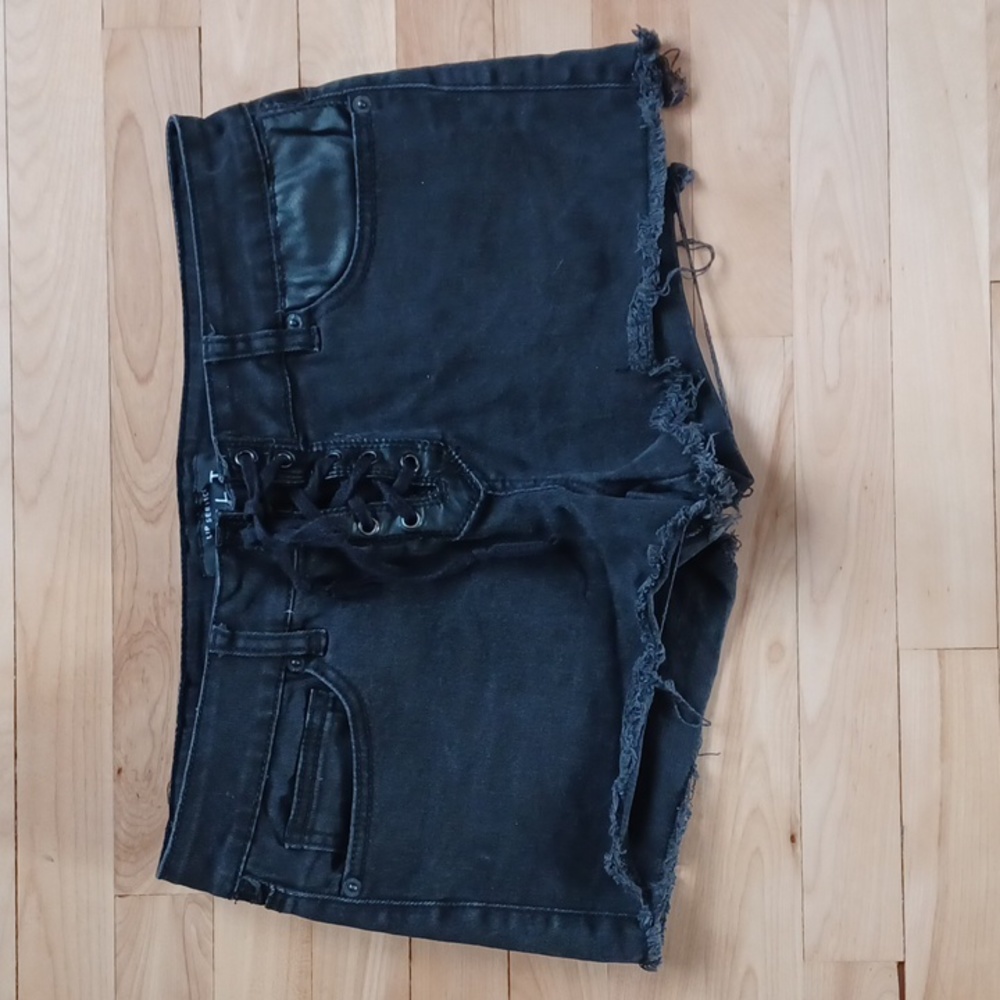 Vintage Lip service black lowrise short